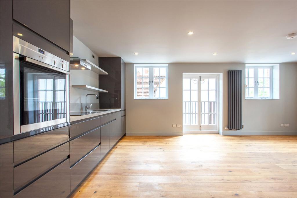 Kitchen/Living Area