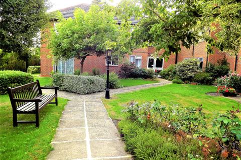 1 bedroom flat for sale, Trinity Court, Marlow SL7