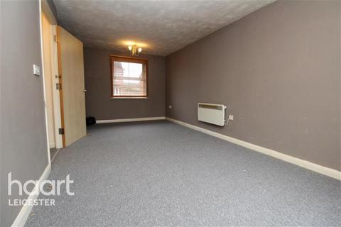 2 bedroom flat to rent, Strathern Road Glenfield