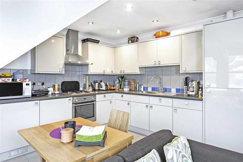 2 bedroom apartment to rent, Mitcham Lane