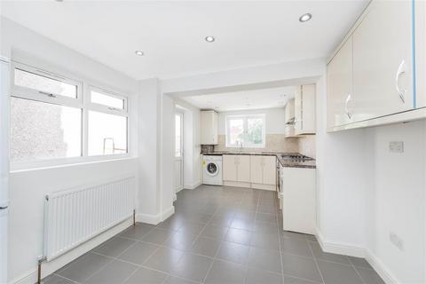4 bedroom terraced house to rent, Brightwell Crescent, Tooting
