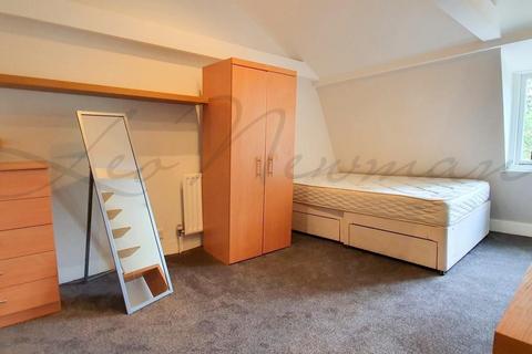 2 bedroom flat to rent, Kennington Park Road, Kennington, SE11