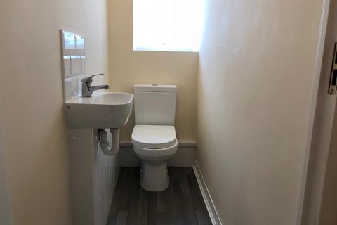 3 bedroom townhouse to rent, Victoria Road, Dagenham, Essex, RM10