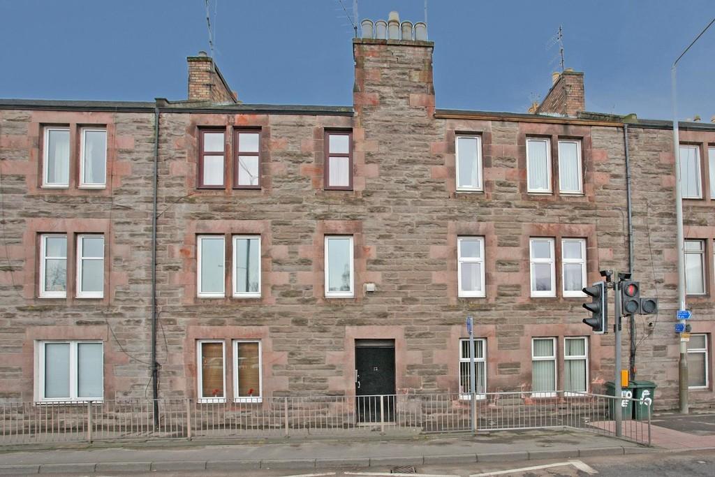 Crieff Road, PERTH 2 bed flat £59,950