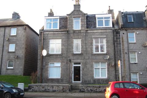 1 bedroom flat to rent, Holburn Street, First Floor Left, AB10