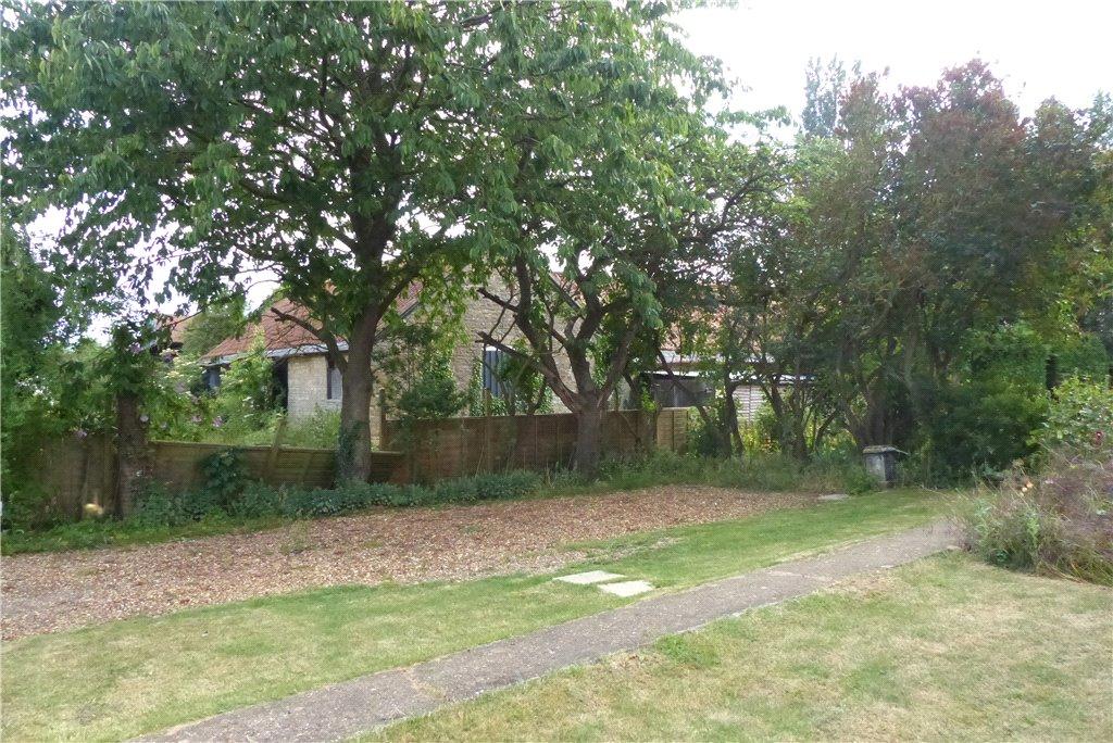 Driveway/Front