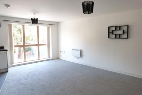 2 bedroom flat to rent, Newport Street