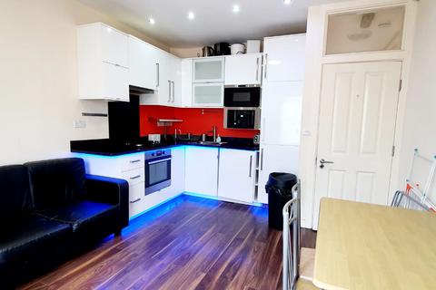 2 bedroom apartment to rent, Wood Lane, London  W12