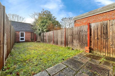 2 bedroom terraced house to rent, Nightingale Shott, Egham, Surrey, TW20