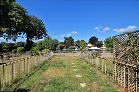 3 bedroom terraced house to rent, Riverside Road, Staines-upon-Thames, Surrey, TW18