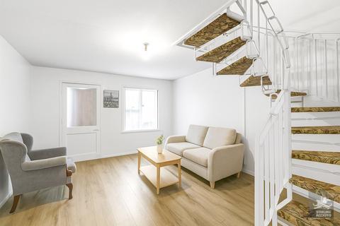 undefined, Lainlock Place, Hounslow, TW3