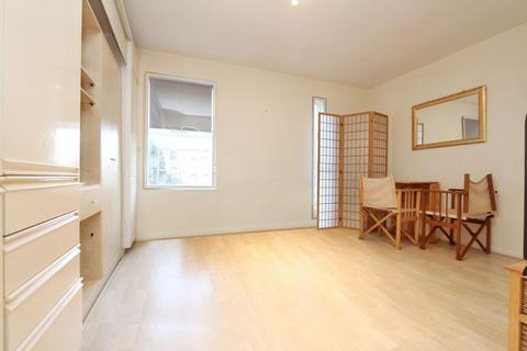 undefined, Pilgrims Close, Palmers Green N13