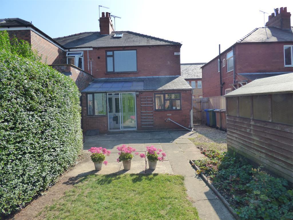 Mill Lane, Beverley, HU17 9DH 3 bed semidetached house £210,000