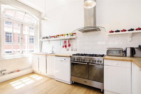 3 bedroom apartment to rent, Middlesex Street, Spitalfields, London, E1