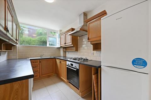 2 bedroom flat to rent, Langham Gardens, Ealing, London, W13