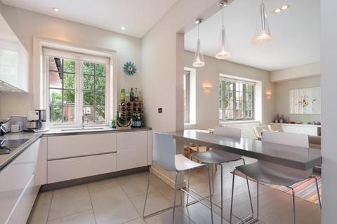 3 bedroom apartment to rent - Elsworthy Road, Primrose Hill, NW3