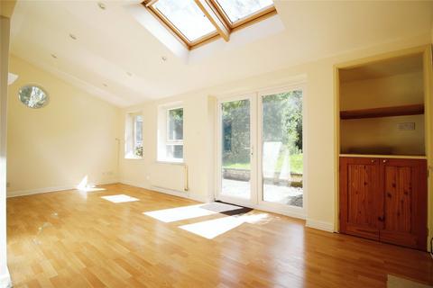 3 bedroom semi-detached house to rent, Chesterton Lane, Cirencester, GL7