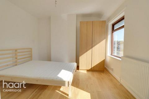 1 bedroom in a house share to rent, Perne Road, Cambridge