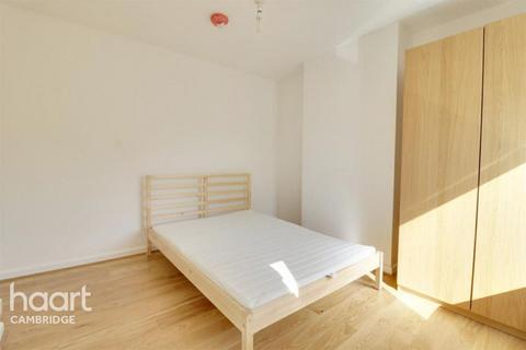 1 bedroom in a house share to rent, Perne Road, Cambridge