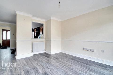 3 bedroom terraced house to rent, Winston Road, Rochester