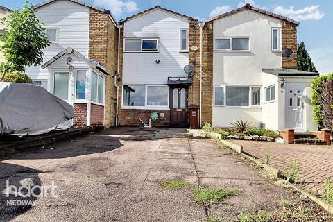 3 bedroom terraced house to rent, Winston Road, Rochester