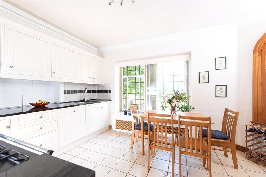 Kitchen/Breakfast