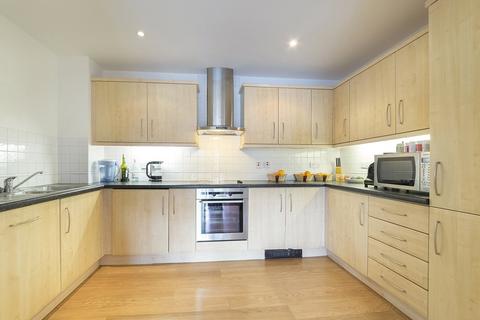 1 bedroom apartment to rent, Boardwalk Place, Trafalgar Way, E14
