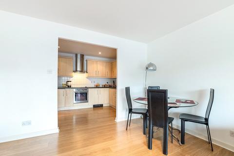 1 bedroom apartment to rent, Boardwalk Place, Trafalgar Way, E14