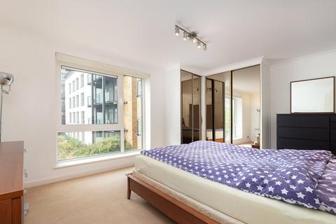 1 bedroom apartment to rent, Boardwalk Place, Trafalgar Way, E14