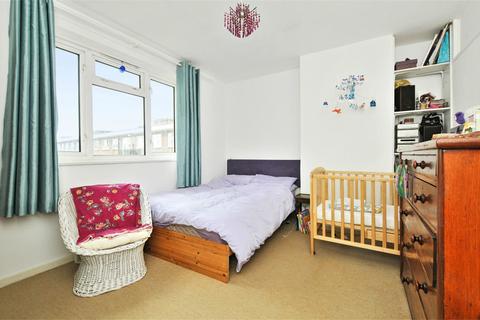 2 bedroom maisonette to rent, Clarkson Street, London, E2