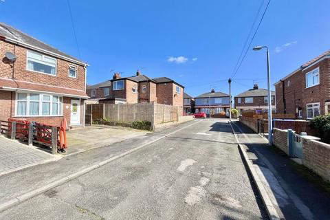 3 bedroom semi-detached house to rent - 3 Bed Semi-Detached House, St Jude Grove, Bridlington, YO16 7LE