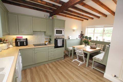 2 bedroom cottage to rent, Stable Cottage, Aldersey Lane