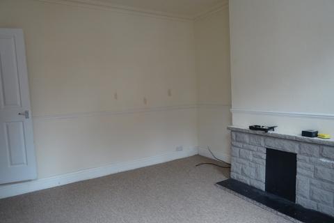 2 bedroom terraced house to rent, Clark Crescent, Leeds LS9
