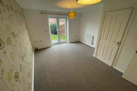 3 bedroom townhouse to rent, Dunnock Close, Ravenshead, Nottingham, NG15 9JP