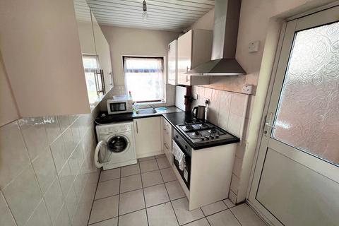 3 bedroom house to rent, North Hyde Lane, Southall, UB2