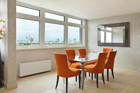 3 bedroom apartment to rent - Park Towers, Brick Street, Mayfair, W1J