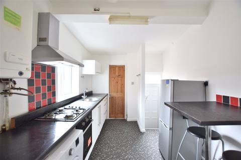 3 bedroom apartment to rent, Victoria Road, Gateshead, NE8