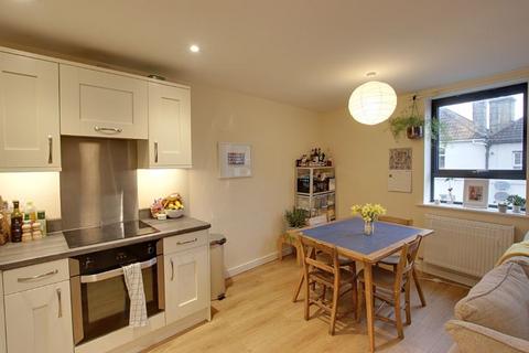 1 bedroom apartment to rent, High Street, Bath