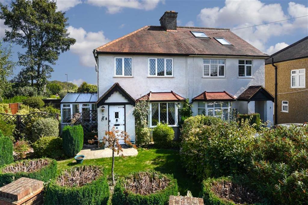 Fairlawn Grove, Banstead, Surrey 3 bed semidetached house £500,000