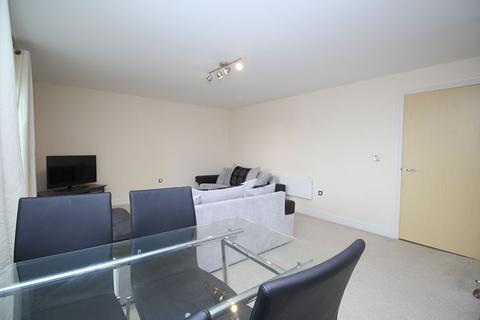 2 bedroom flat to rent, Manor Gardens Close, Loughborough, LE11