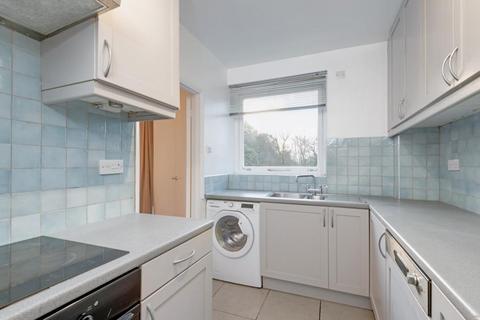 3 bedroom flat to rent, West Heath Lodge, Hampstead, London,  NW3