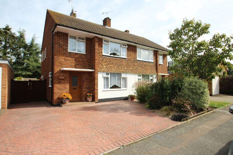 Silverhurst Drive, Tonbridge 3 bed semidetached house £450,000