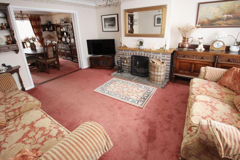 Silverhurst Drive, Tonbridge 3 bed semidetached house £450,000