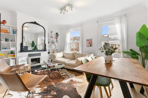2 bed flat/apartment for rent in Humbolt Road, Fulham, London, W6