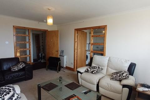 2 bedroom flat to rent, Lenzie Way, Springburn G21