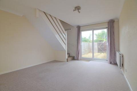 2 bedroom end of terrace house to rent, Fieldfare Close