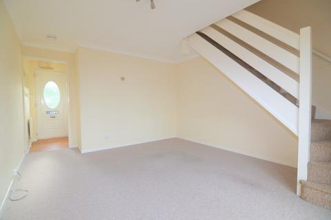 2 bedroom end of terrace house to rent, Fieldfare Close