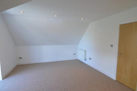 3 bedroom flat to rent, Bincleaves Road, Weymouth