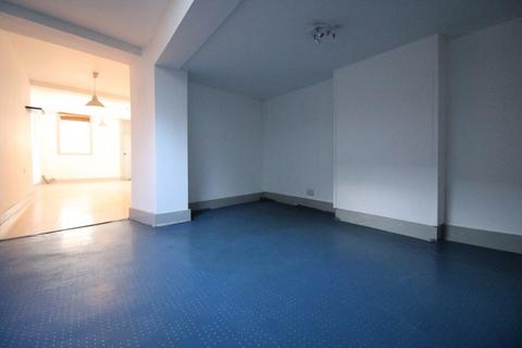 Flat to rent, Dalston, N16