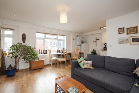 2 bedroom apartment to rent, Windus Road, London